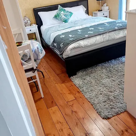 A Private Comfy And Bathroom On Own Private Floor In A 10 Minutes Walk To The Ctr Two Flights Stairs Cork