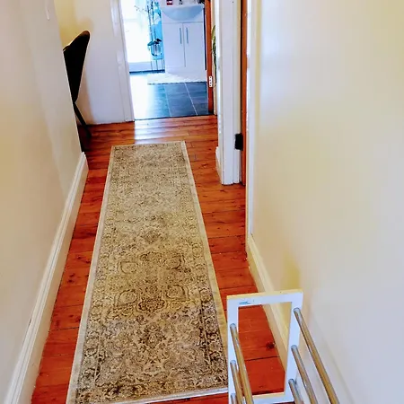 A Comfy Bedroom And Bathroom On Own Private Floor In A Home Stay 10 Minutes Walk To The Ctr Free Parking 民宿 科克